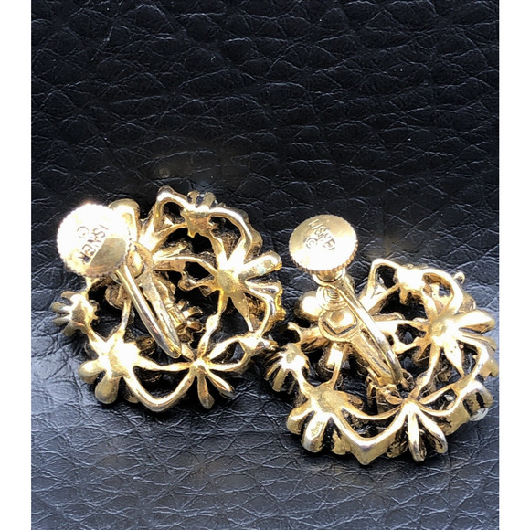 Vintage Lisner Earrings Screw Back Purple Rhinestone Faux Pearl Flower Gold Tone - Picture 6 of 8